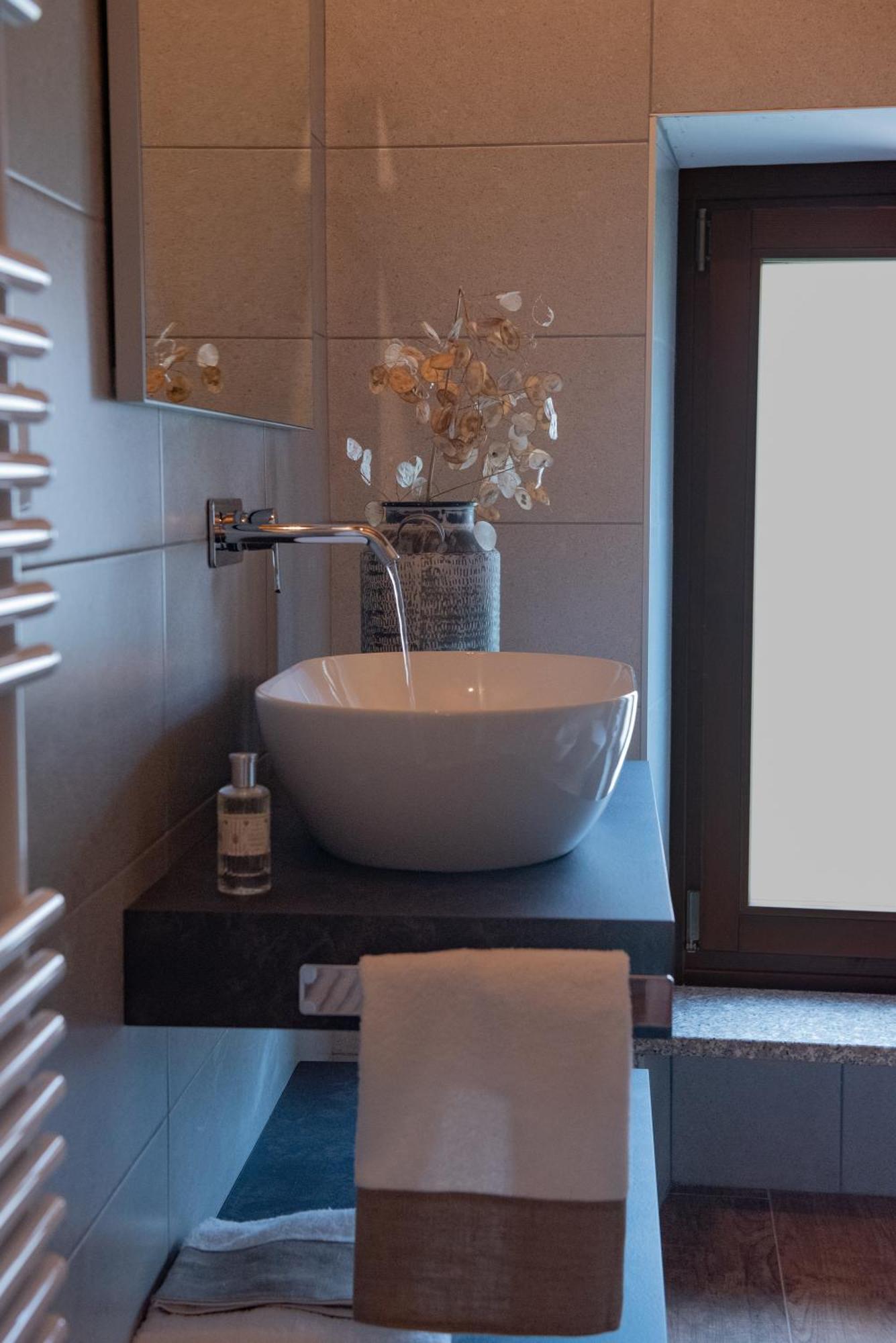 Byvigin Hotel Magliano Alfieri Kültér fotó