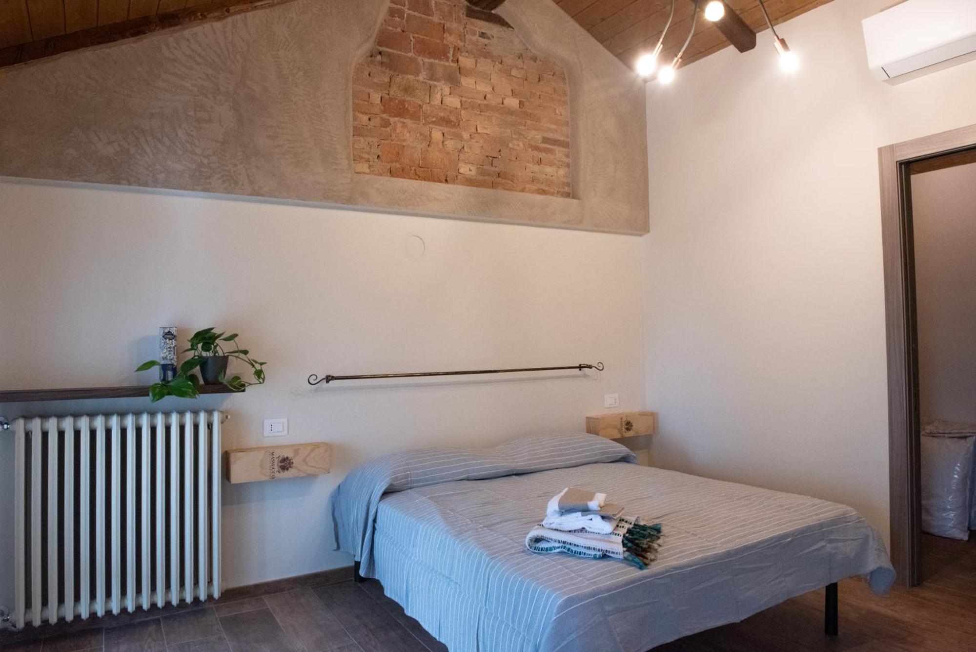 Byvigin Hotel Magliano Alfieri Kültér fotó