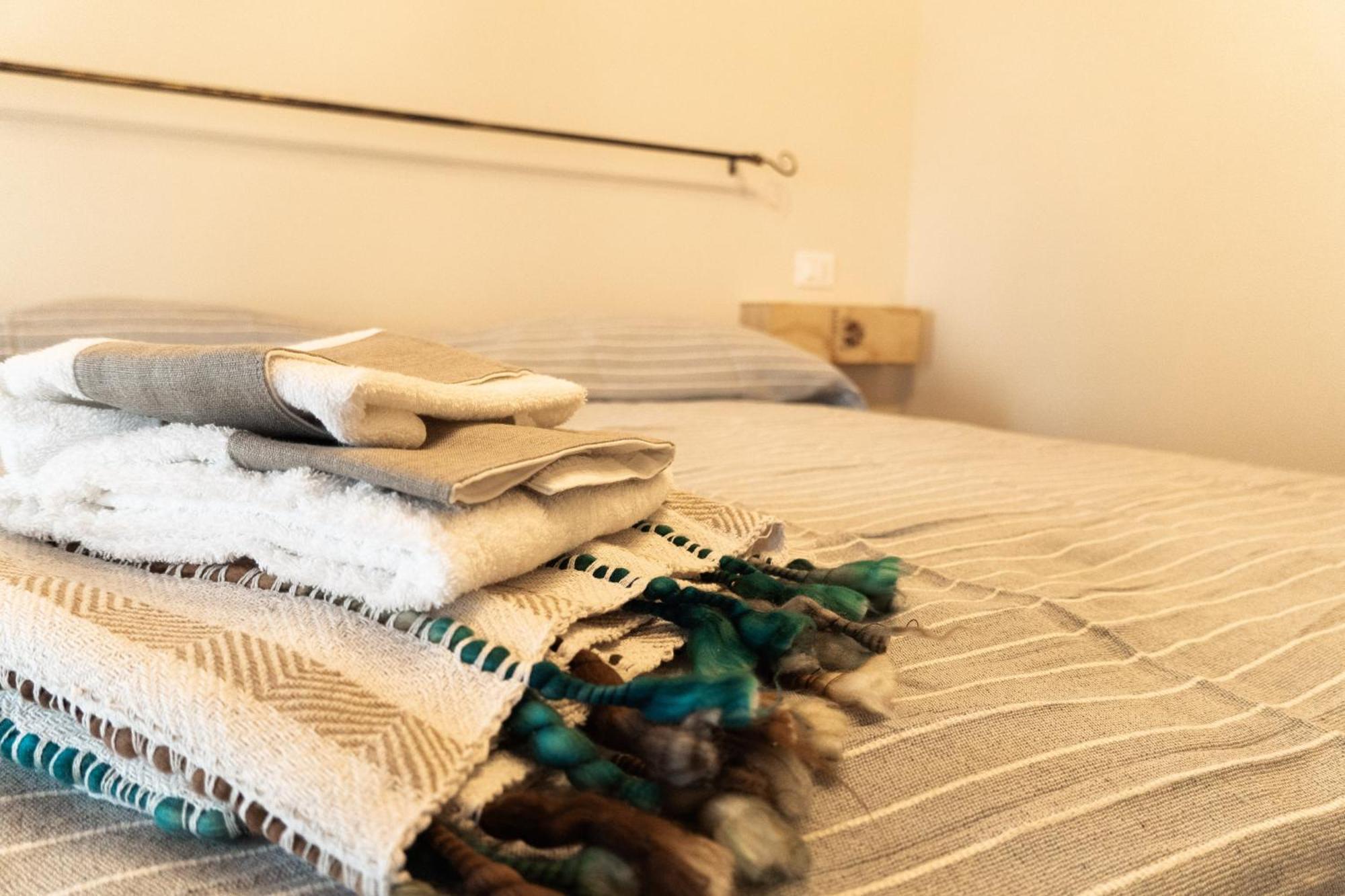 Byvigin Hotel Magliano Alfieri Kültér fotó