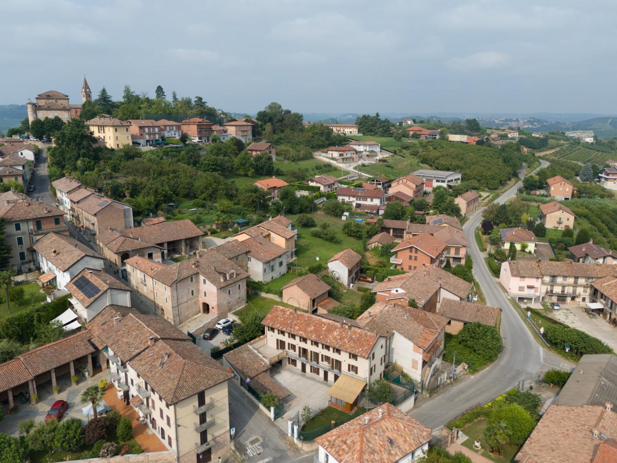 Byvigin Hotel Magliano Alfieri Kültér fotó