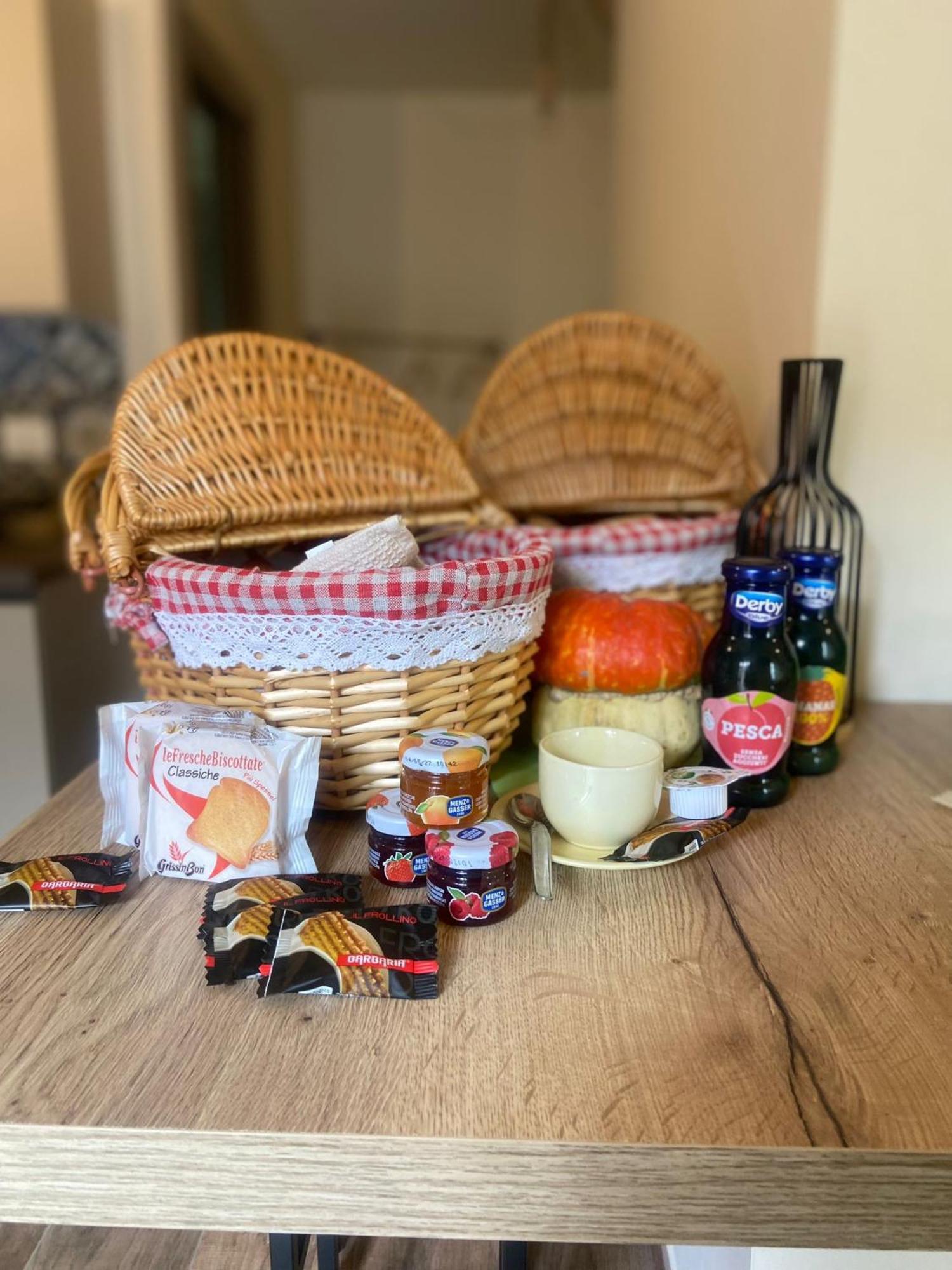 Byvigin Hotel Magliano Alfieri Kültér fotó
