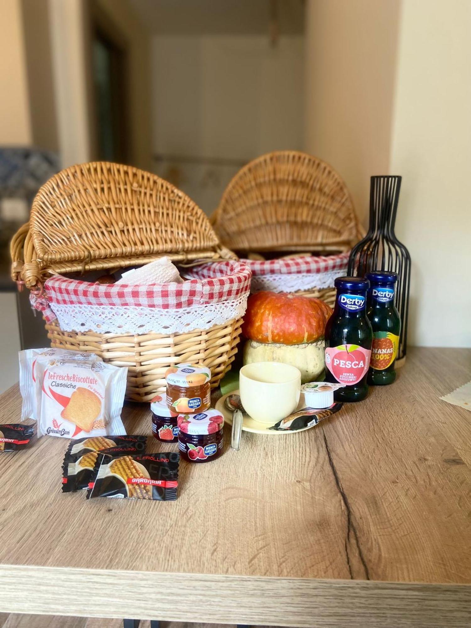 Byvigin Hotel Magliano Alfieri Kültér fotó